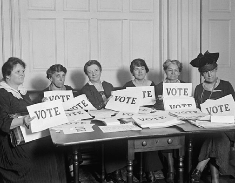 Women advocate for the right to vote